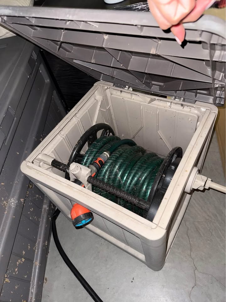 Hose Hideaway Storage Box w/ Reel - photo 3