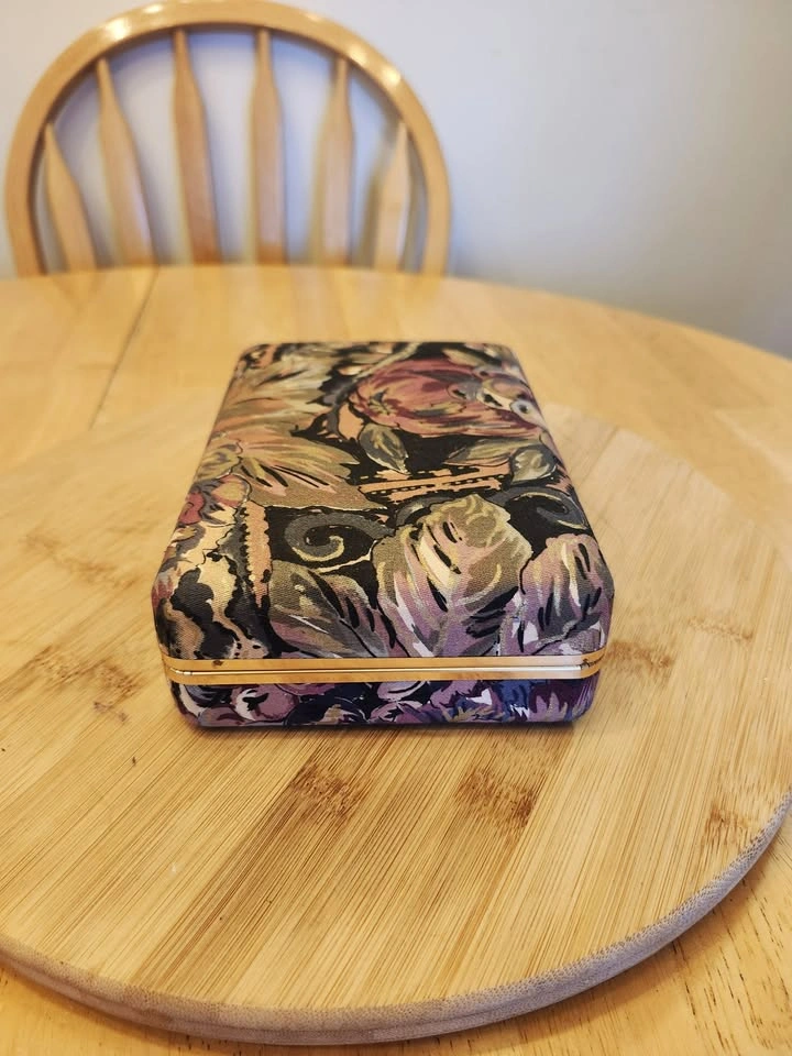 🏈 Padded Cloth Jewelry Box with Tapestry Print - photo 4