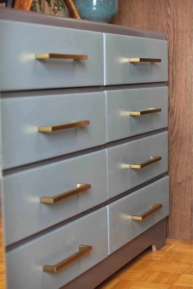 Refinished Mid-Century Modern 8 Drawer Dresser - photo 4