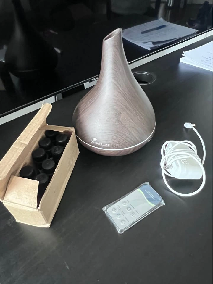Diffuser with 9 Essential Oils (Price negotiable) - photo 3