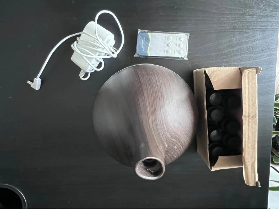 Diffuser with 9 Essential Oils (Price negotiable) - photo 4