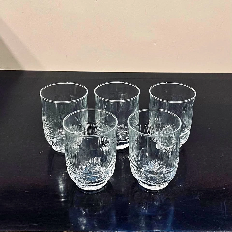 Vintage 1970’s Arcoroc Fleur Clear Glass 10oz. Tumblers set of 5