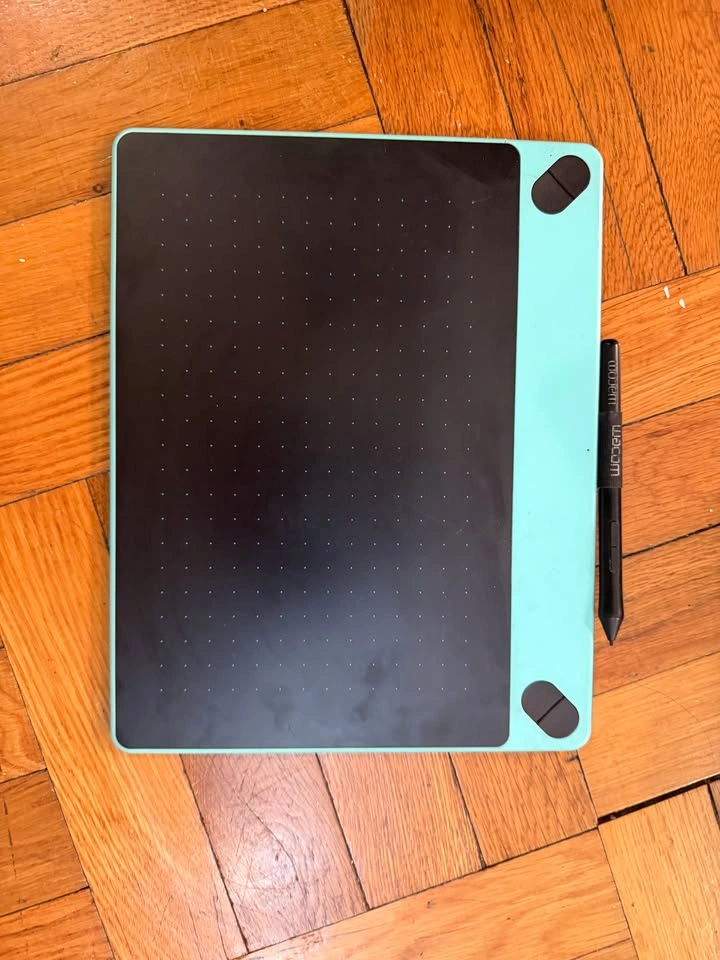 Wacom Intuos Art Pen & Touch Tablet CTH-690 M + Case - photo 3