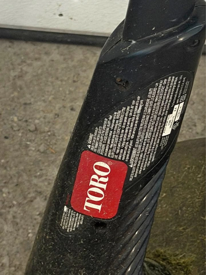 Toro Electric String Trimmer