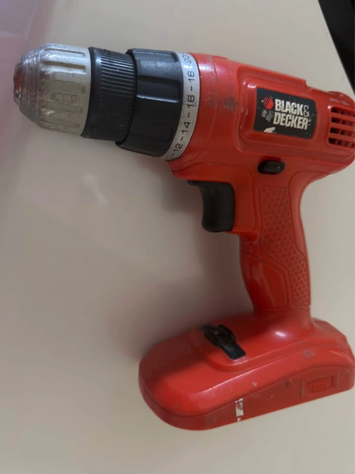 Black & Decker Cordless Drill - photo 3