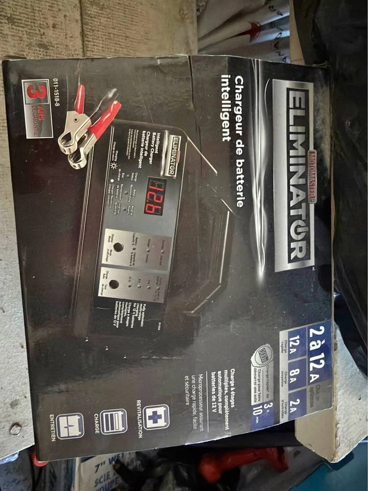 MotoMaster Eliminator Intelligent Battery Charger 2-12A