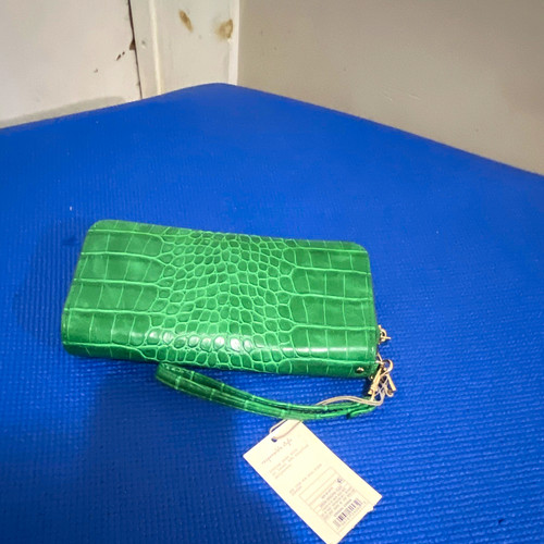 Apt. 9 Green Animal Print Zip Wristlet Wallet w/ Wrist Strap