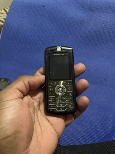 Motorola RAZR V3xx Black Bar Phone GSM 900 2G Camera 2MP 23MB Pa - photo 2