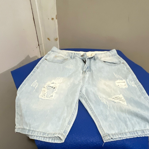 Men's Light Wash Distressed Denim Shorts 5-Pocket 11"
