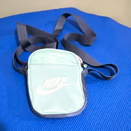 Nike Light Blue Small Crossbody Bag Zip Pouch Adjustable Strap U
