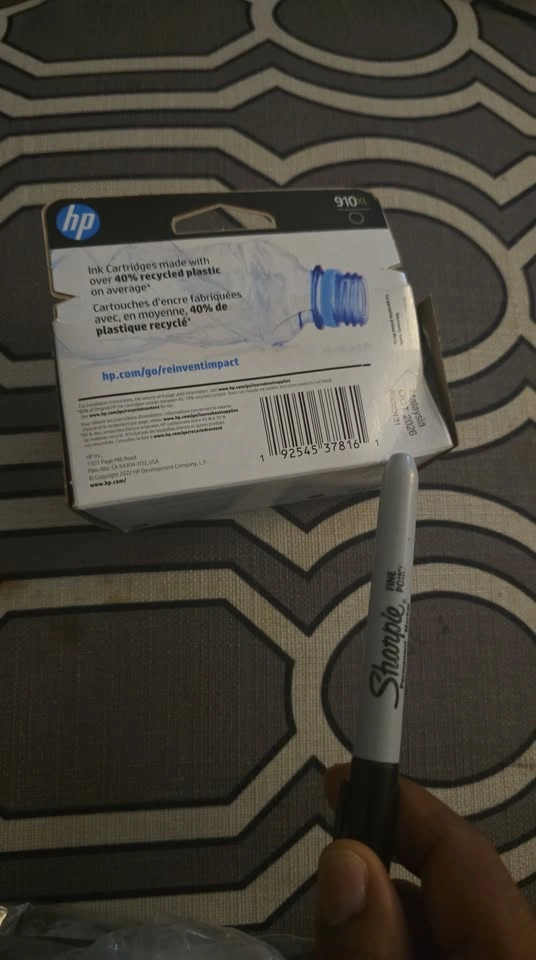 HP 910XL Black Ink Cartridge - photo 2