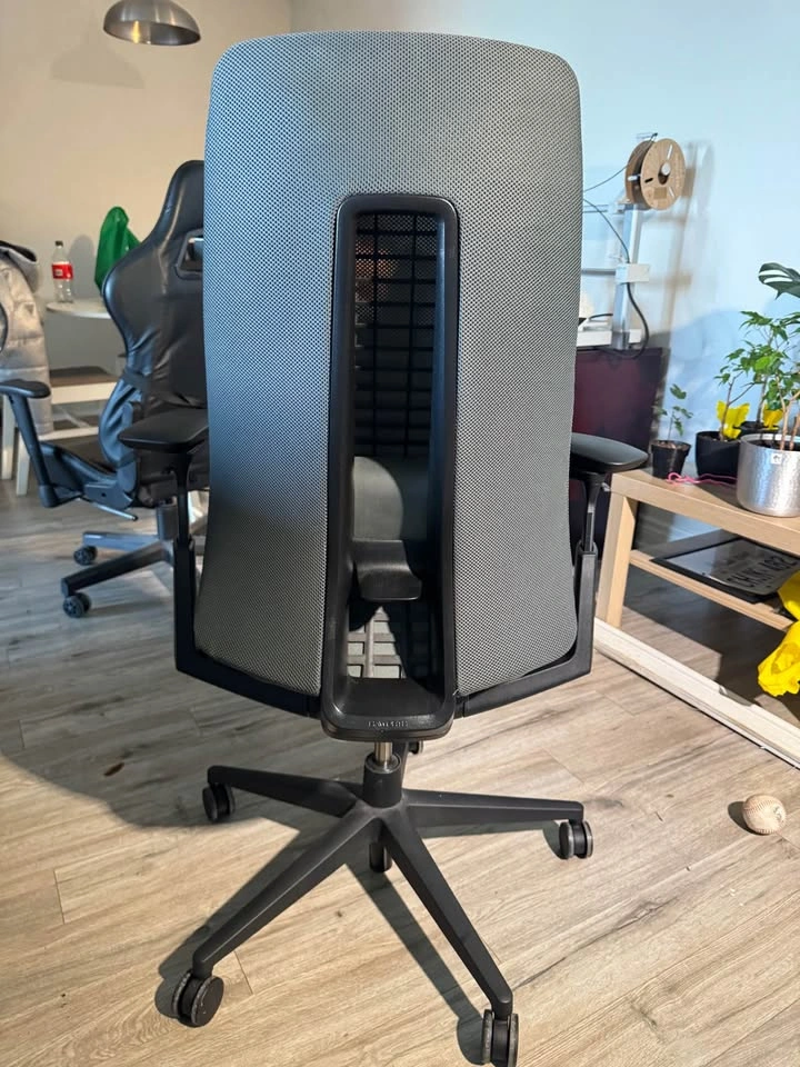Howarth Ergonomic Home Office Chair - photo 3