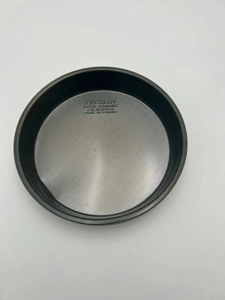 Vintage EKCOLOY Canada Round Cake Pans – Set of 3 - photo 2