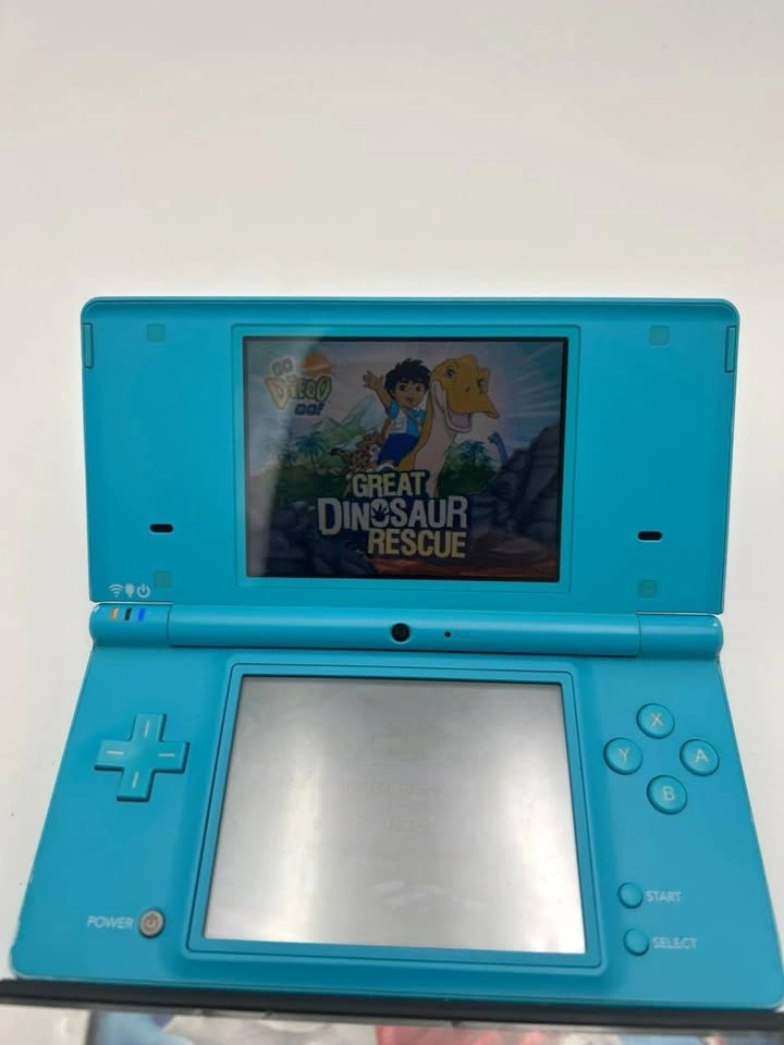 Nintendo DSi Light Blue + Charger + SD Card + 2 Games – Tested - photo 2