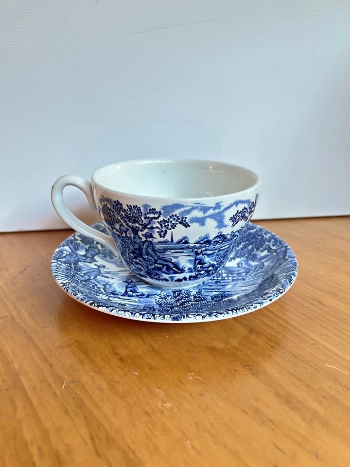 Rare vintage "The Hunter" breakfast cup and saucer