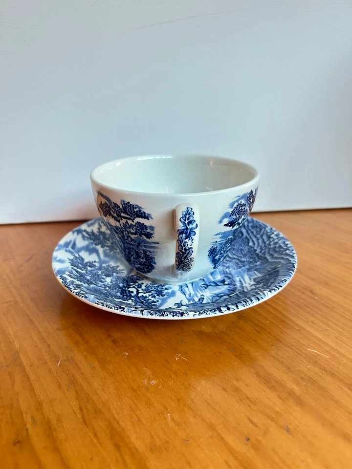 Rare vintage "The Hunter" breakfast cup and saucer - photo 2