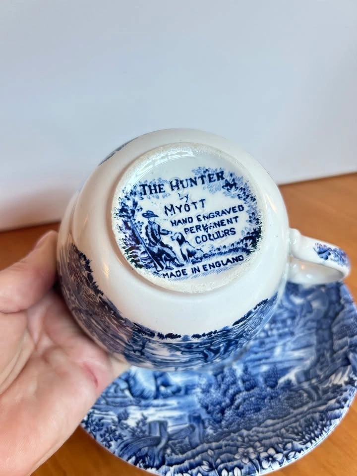 Rare vintage "The Hunter" breakfast cup and saucer - photo 5