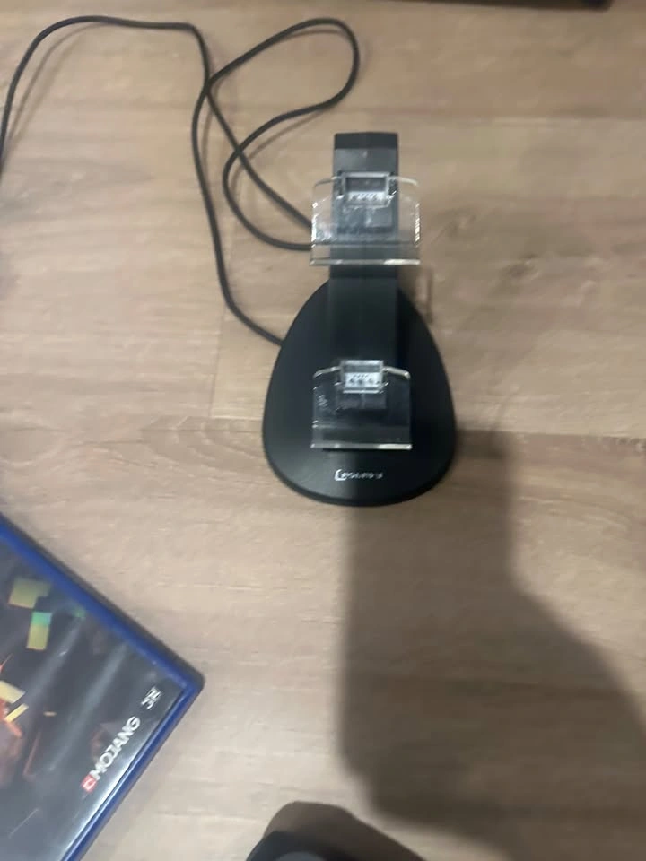 PlayStation 4, two controllers and games - photo 4