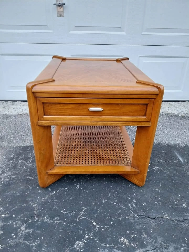 Vintage Sklar Peppler Oak End Table with Cane Shelf - photo 2