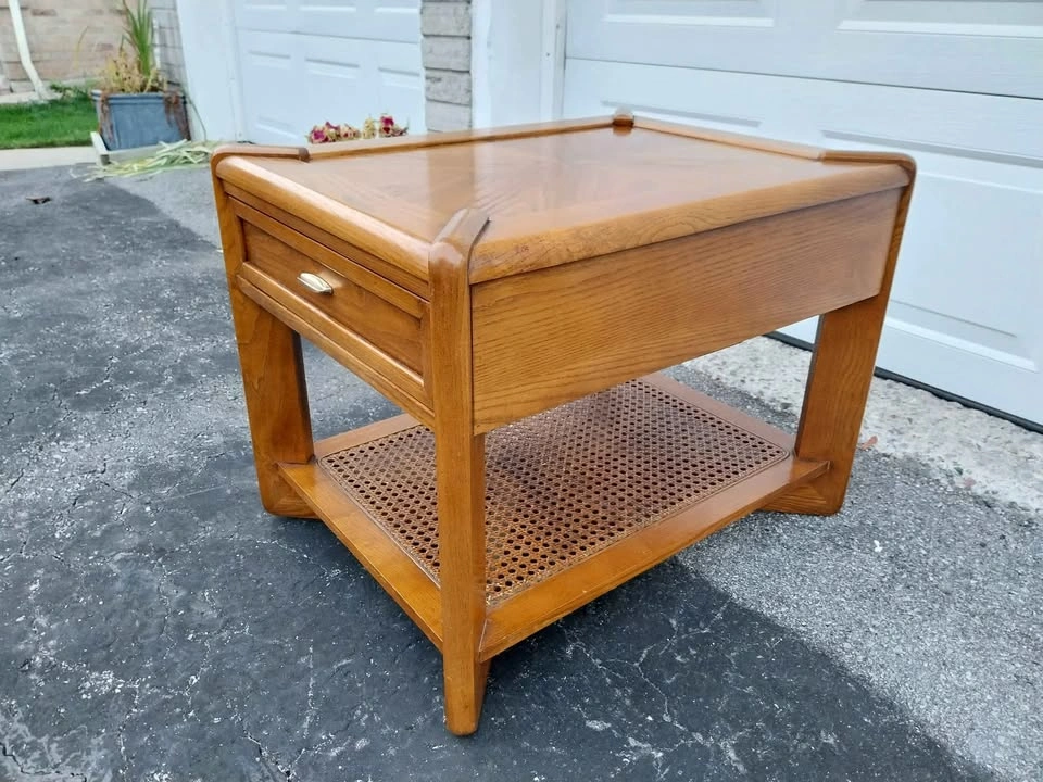 Vintage Sklar Peppler Oak End Table with Cane Shelf - photo 3