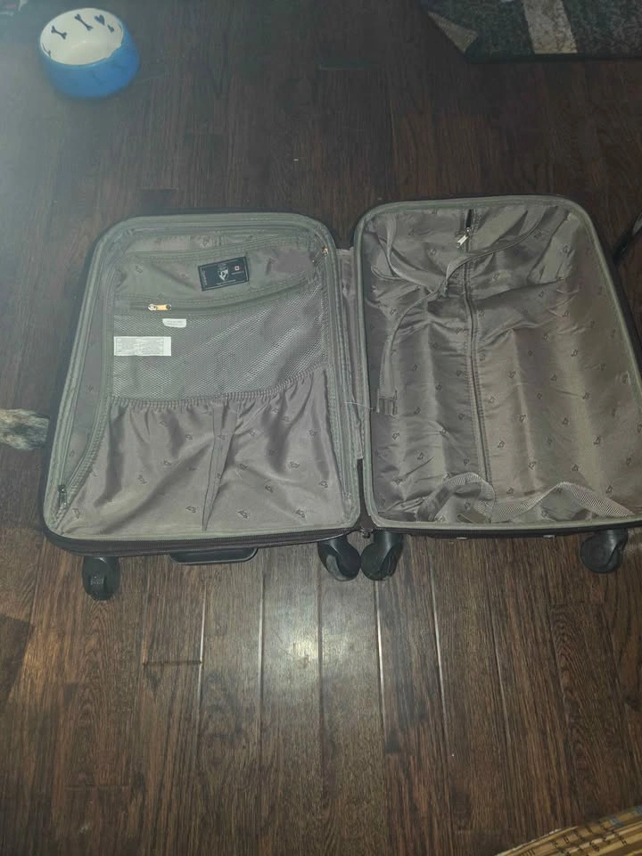 Heys Quadrant Spinner Suitcase - photo 4