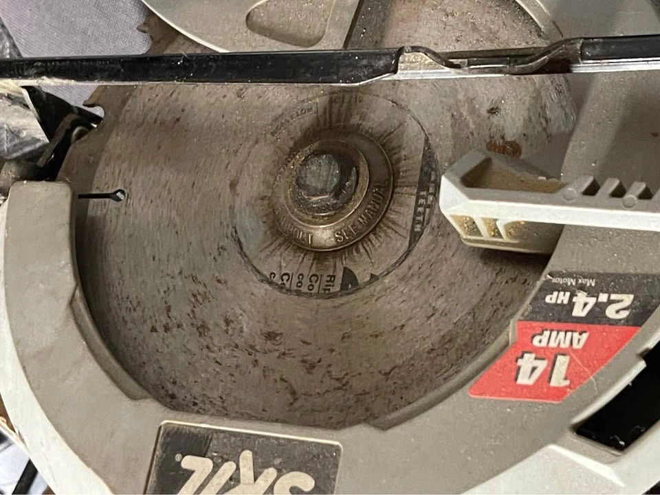 SKIL 14amp corded 7-1/4-inch circular saw - photo 2