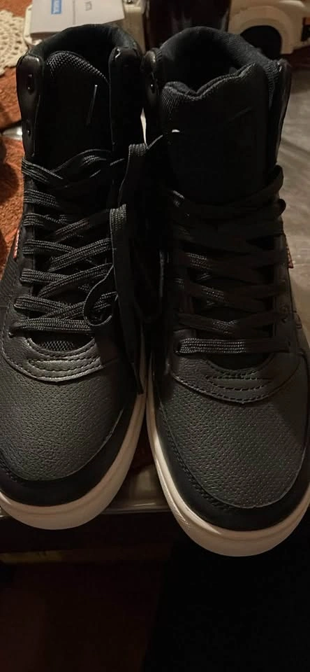 NEW LEVI men sneakers size 10.5 - photo 2