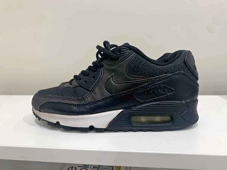 Nike Air Max 90 size 5.5