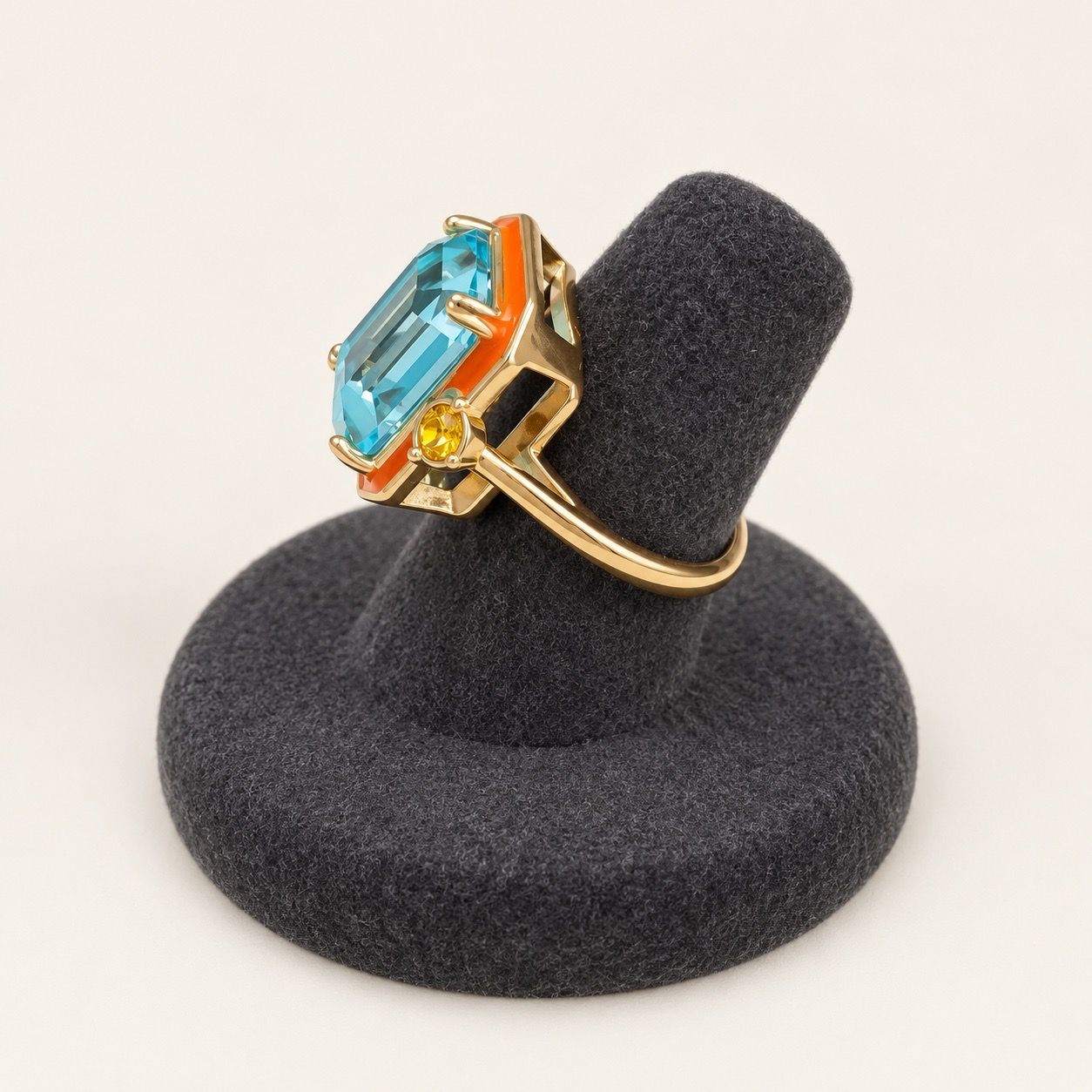 Gold tone cocktail ring sz 7 - photo 2