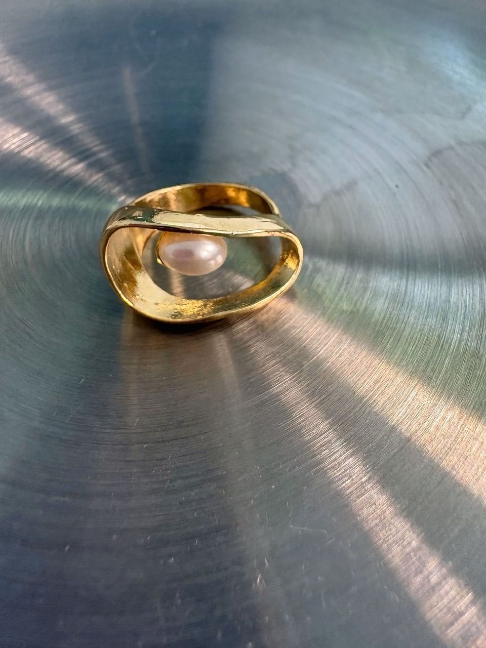 Pearl gold tone ring - photo 4