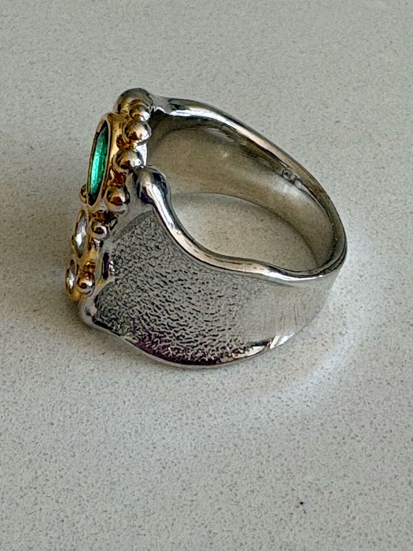 Silver and green gem ring sz 7-New - photo 3