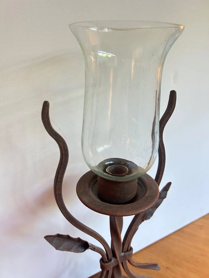 Bronze finished iron candle holder with hurricane glass - photo 2