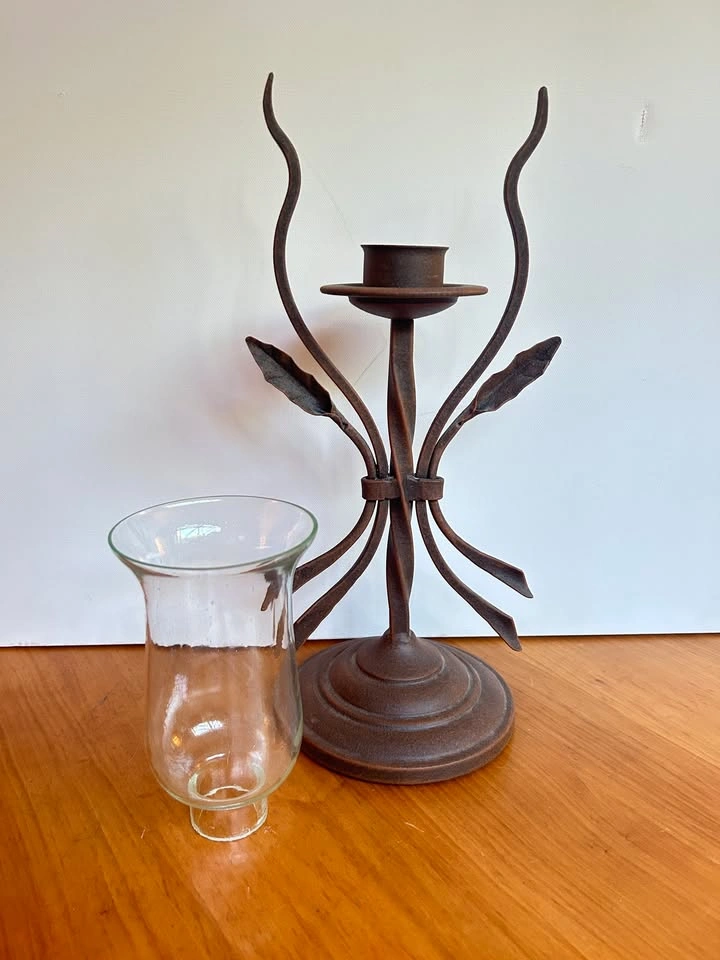Bronze finished iron candle holder with hurricane glass - photo 3