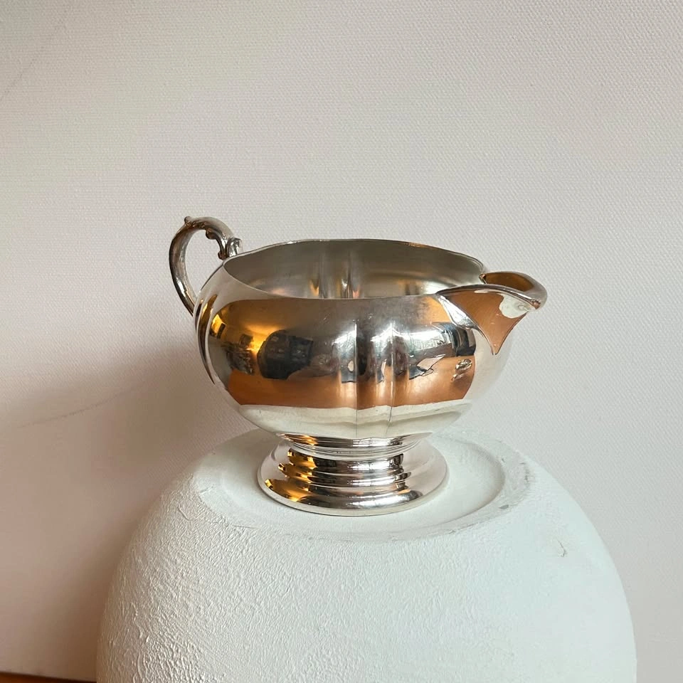 Vintage Essay silver plate cream and sugar set - photo 3