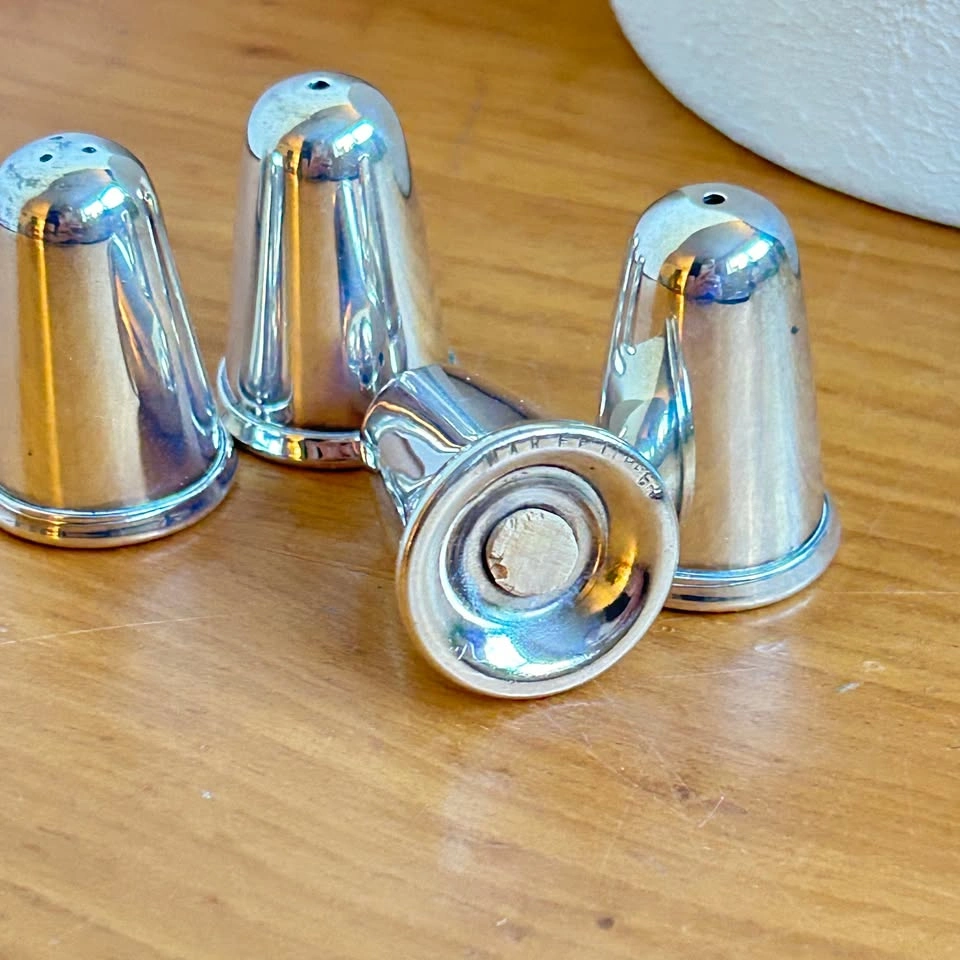 2 sets of small silver salt & pepper shakers - photo 2