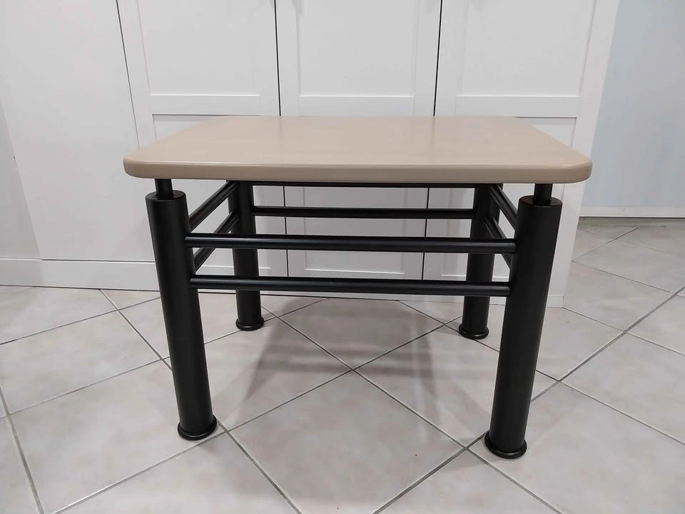 Refinished End Table - photo 4