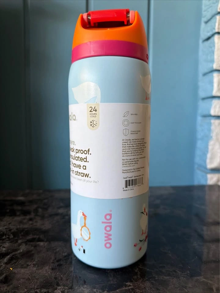 New Owala Freesip Silly Goose limited edition 32oz Bottle - photo 4