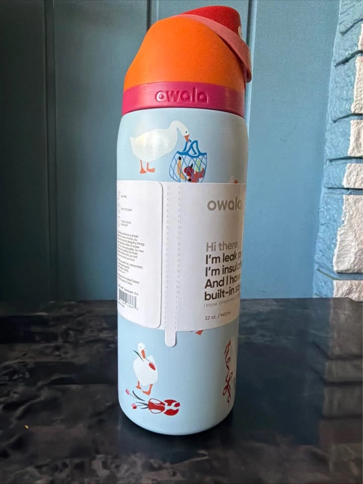 New Owala Freesip Silly Goose limited edition 32oz Bottle - photo 5
