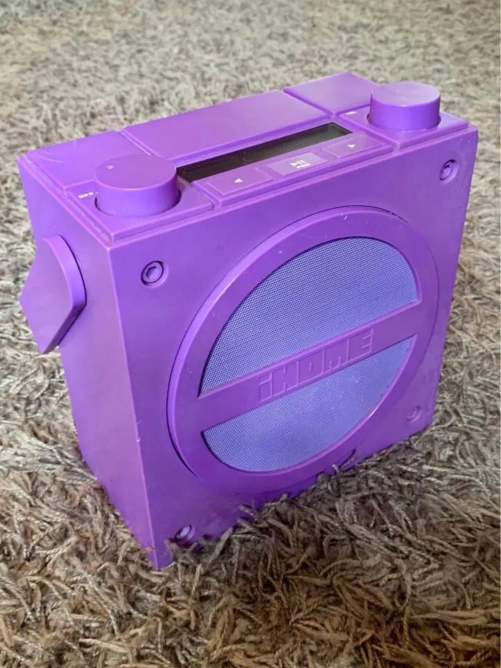 iHome ibt4 Rechargeable Boombox Bluetooth Radio image indicator(2)