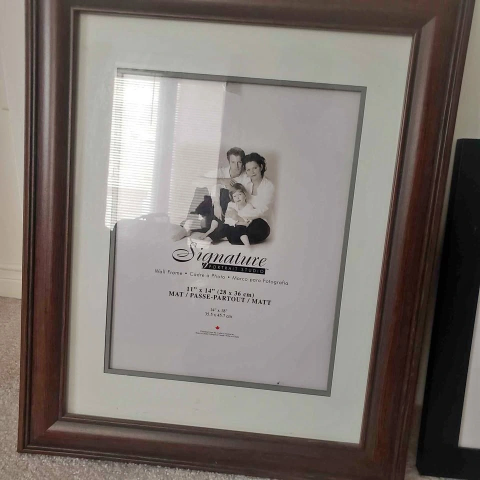 Set of 2 Picture Frames - 11x14 and 4-Opening Collage