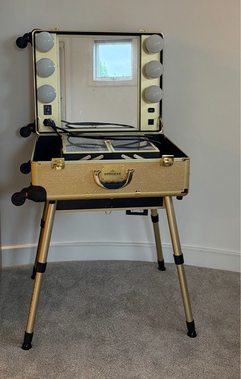 SlayCase Pro Vanity Travel Case by Hollywood Impressions