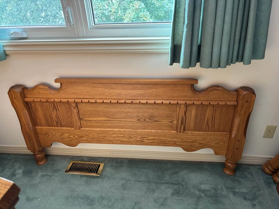 Solid wood bed frame queen - photo 2
