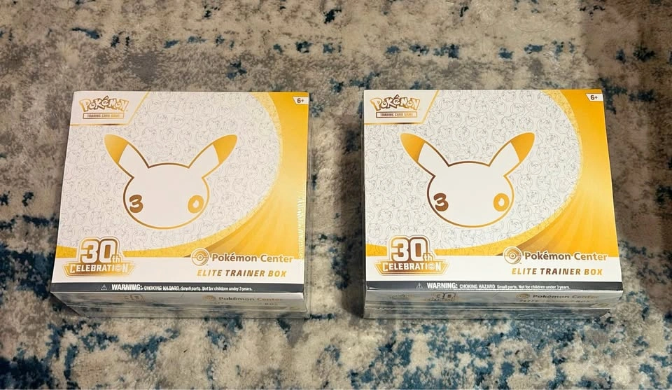 Pokemon 30th Celebrations Pokemon Center Elite Trainer Box
