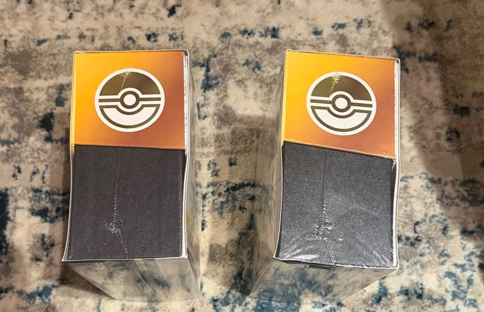 Pokemon 30th Celebrations Pokemon Center Elite Trainer Box - photo 4