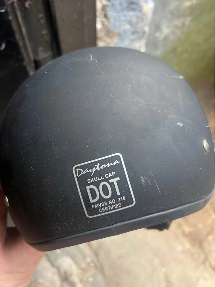 Daytona Skull Cap Half Shell Motorcycle Helmet - Size M - photo 3
