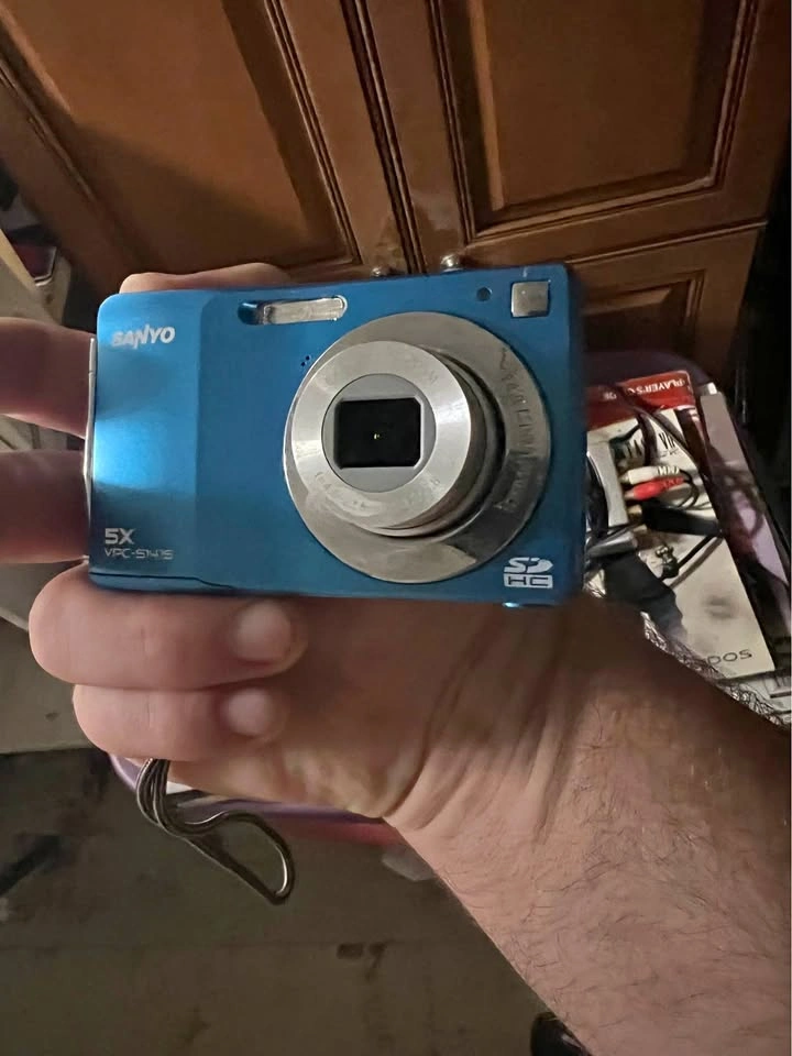 Sanyo VPC-S1415 Digital Camera