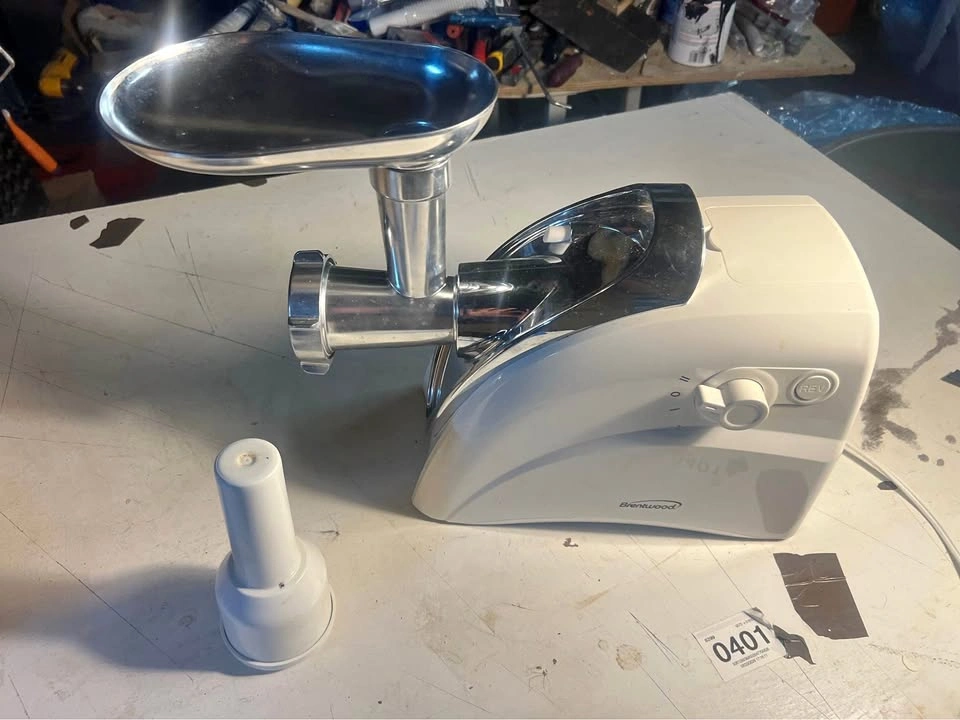 Meat grinder