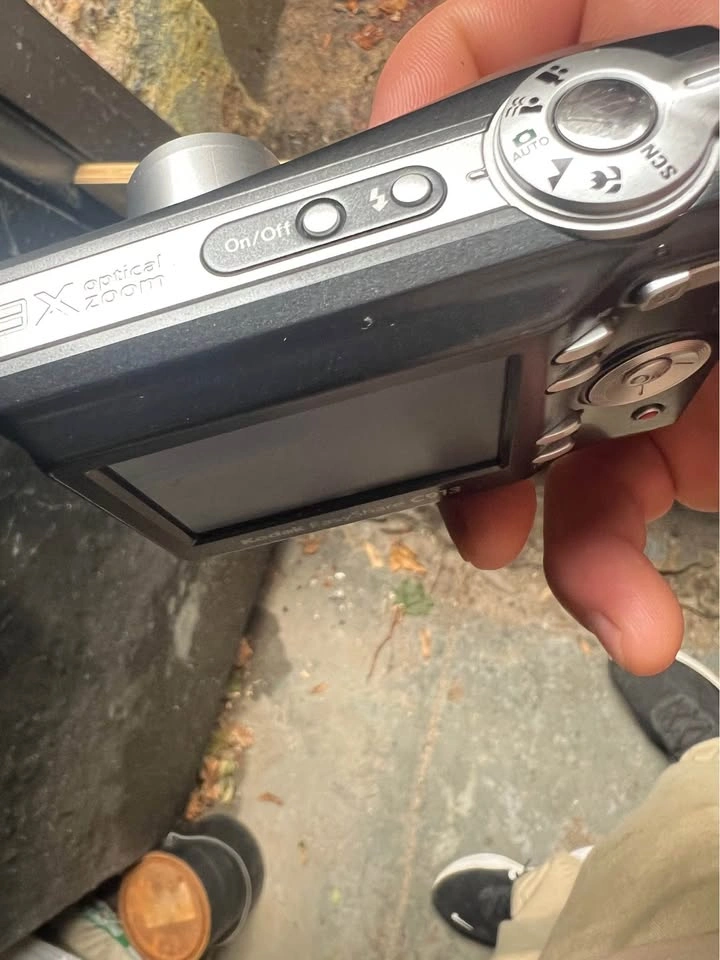 Kodak EasyShare C913 - photo 4