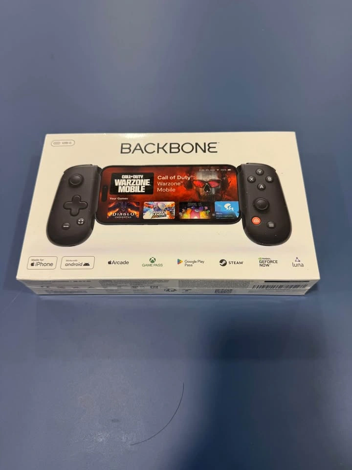 Backbone One (2nd Gen) Mobile Gaming Controller - USB-C - photo 2