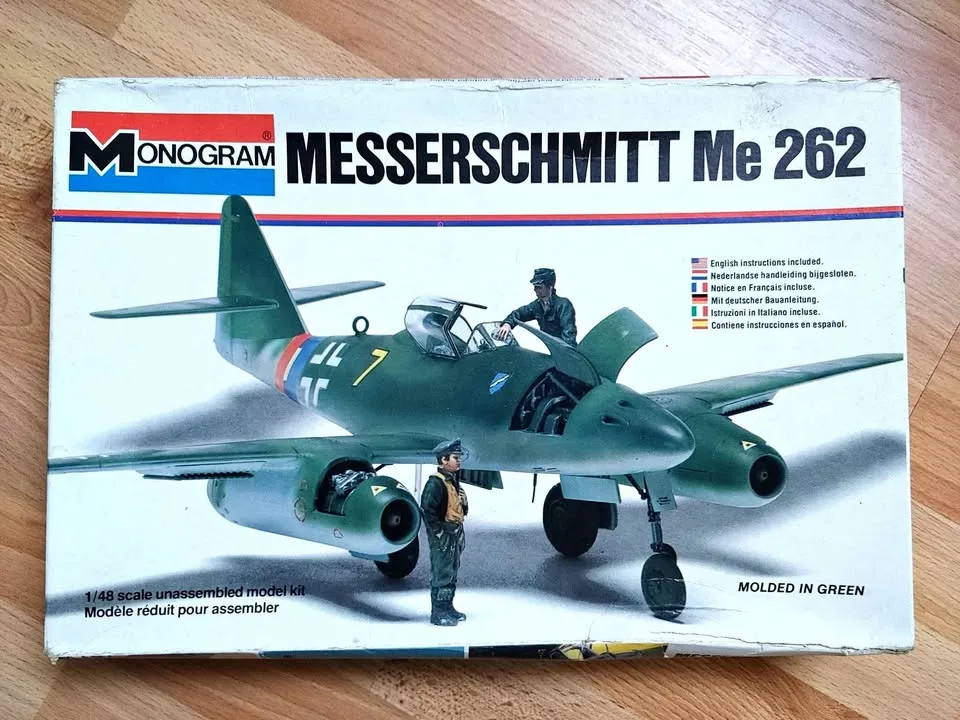 1/48 Monogram Messerschmitt Me-262 thumbnail